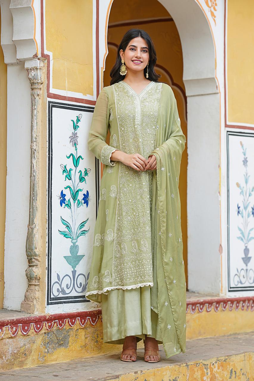 Pure georgette with full thread work (P284)