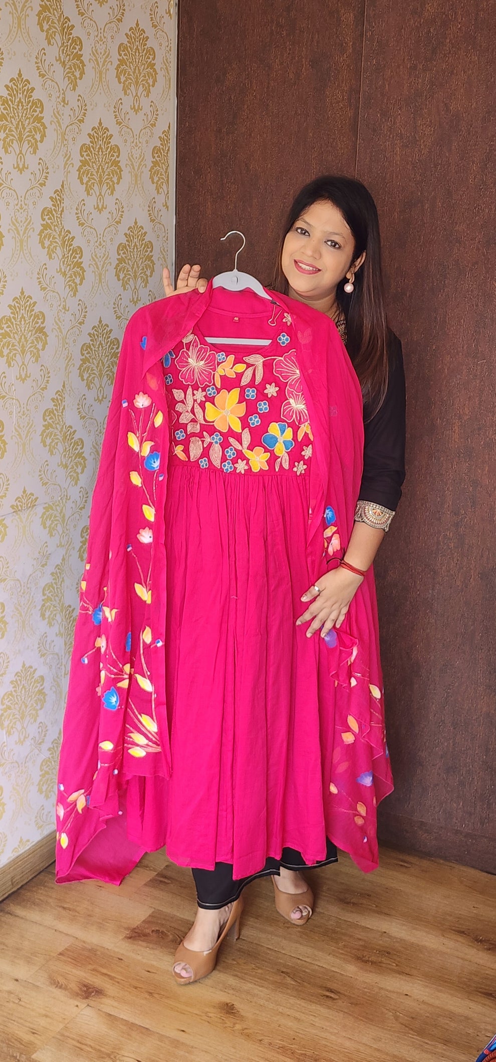 Rani pink mul cotton with full embroidery and brush paint dupatta thre