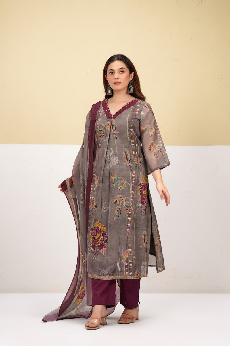 Cotton with mul lining an extremely beautiful three piece set (B1039)