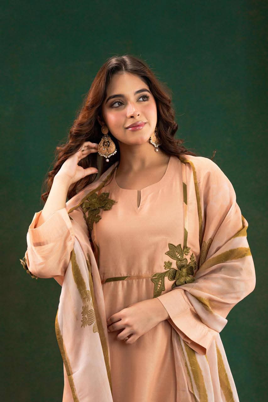 Premium mul silk kurta in digital print with linen striped  pants and organza dupatta (A936)