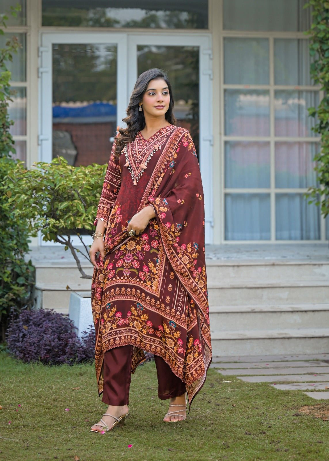 Natural crape with mul lining beautiful three piece set (C235)