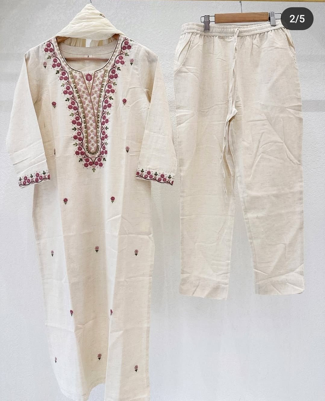 Off white handloom cotton with multi thread work three piece set (P1382)