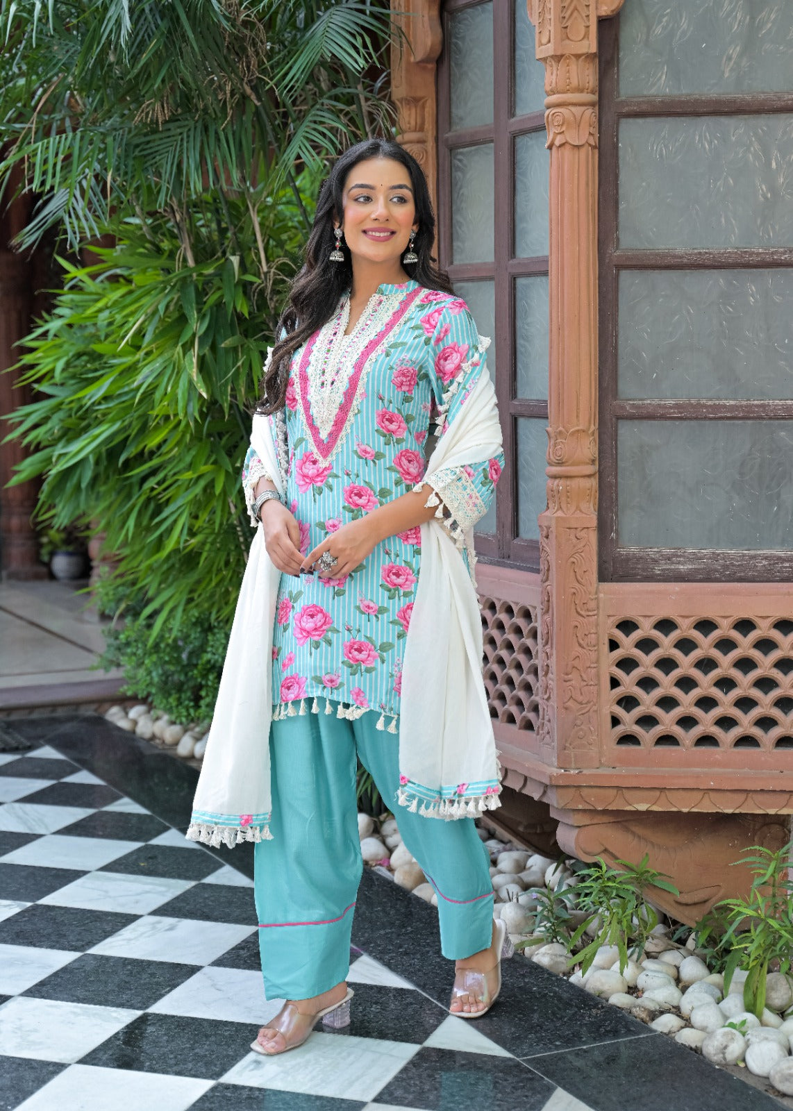 Pure muslin with lining and farshi salwar with dupatta very beautiful three piece set (C202)