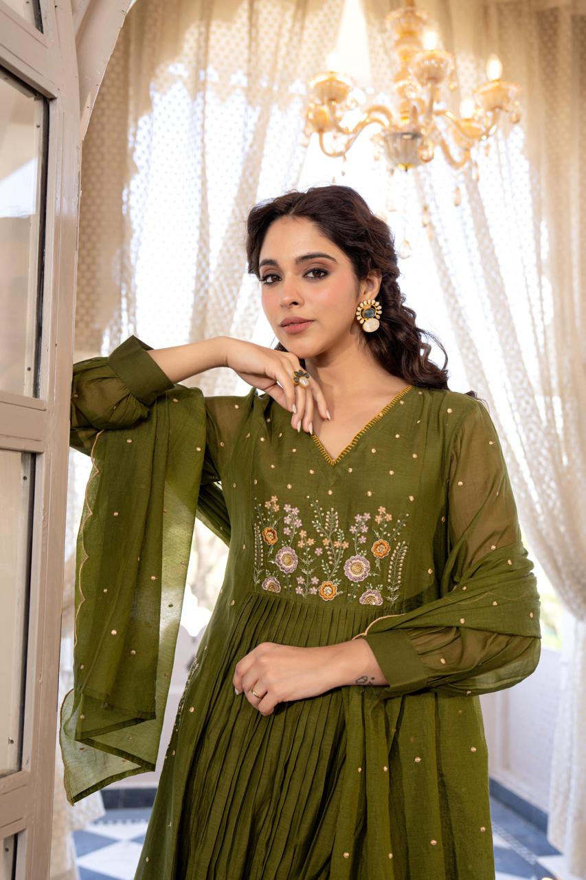 Green mul chanderi full hand work designer three piece set (P2133)