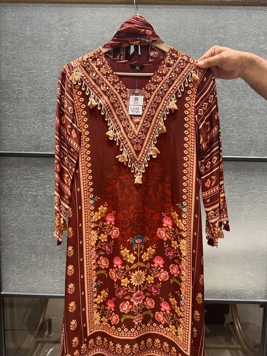 Natural crape with mul lining beautiful three piece set (C235)