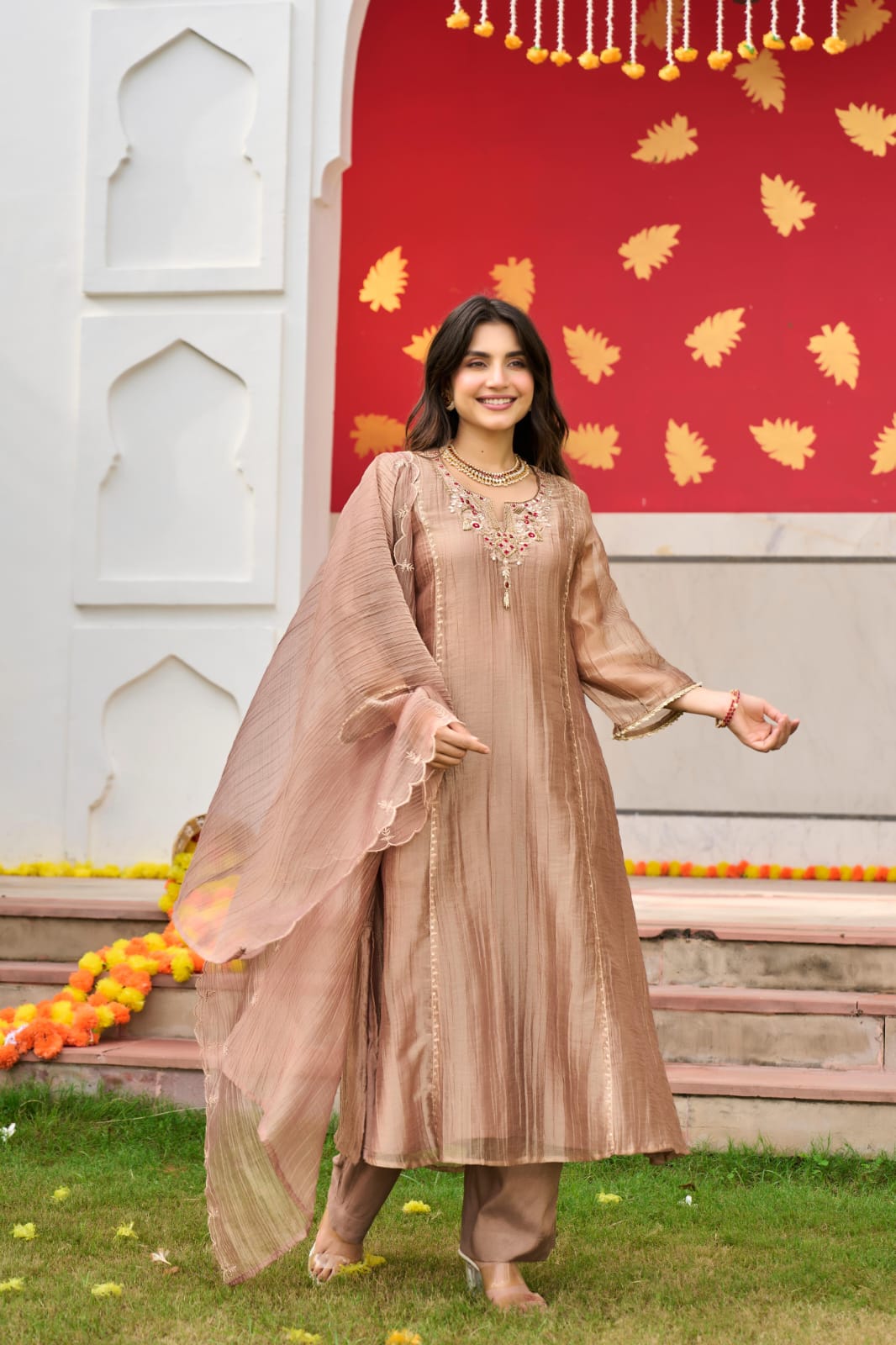 Crush shimmer with mul lining A line with side cuts three piece set (S395)