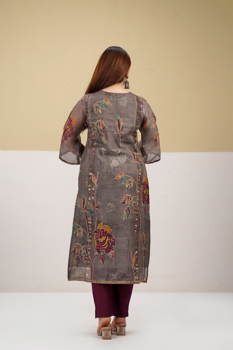 Cotton with mul lining an extremely beautiful three piece set (B1039)