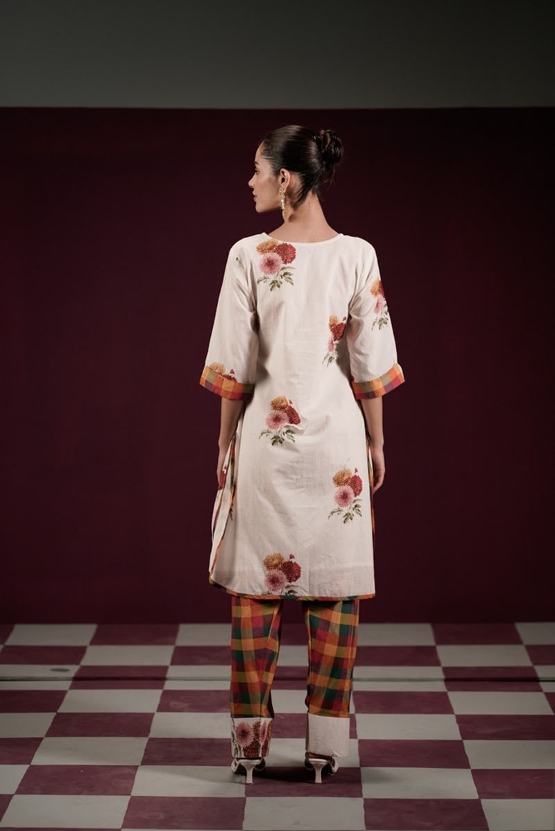 Mul cotton with lining mugal butta paired with designer farshi salwar smart two piece cordset (S130)