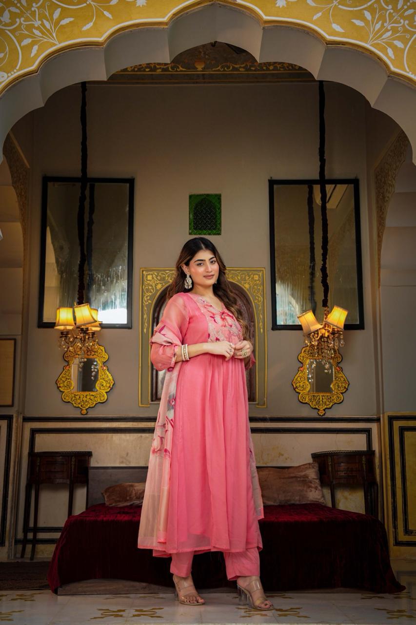 Light pink glass oraganza designer three piece set (A1237)