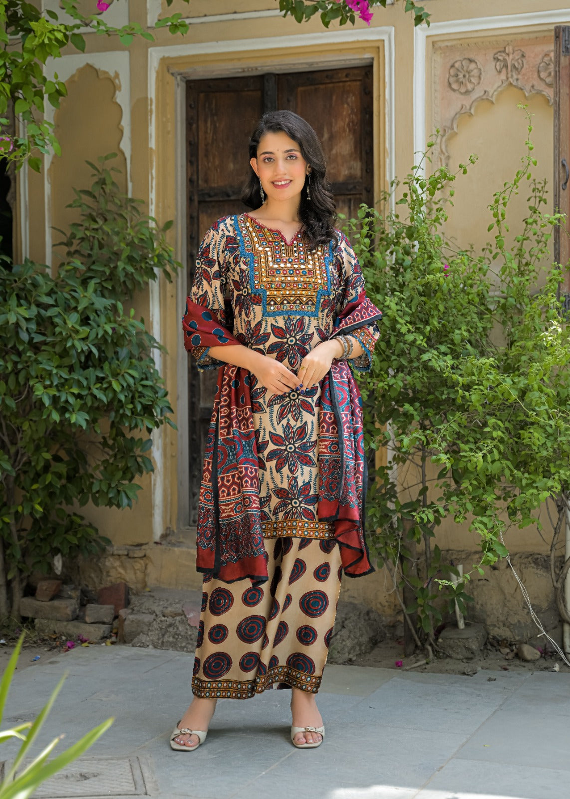 Pure crape silk with mul lining three piece set (C470)