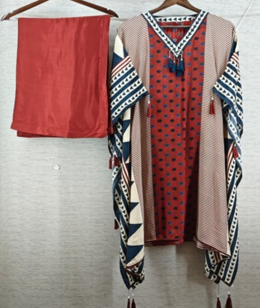 Natural crape smart kaftan set (C406)