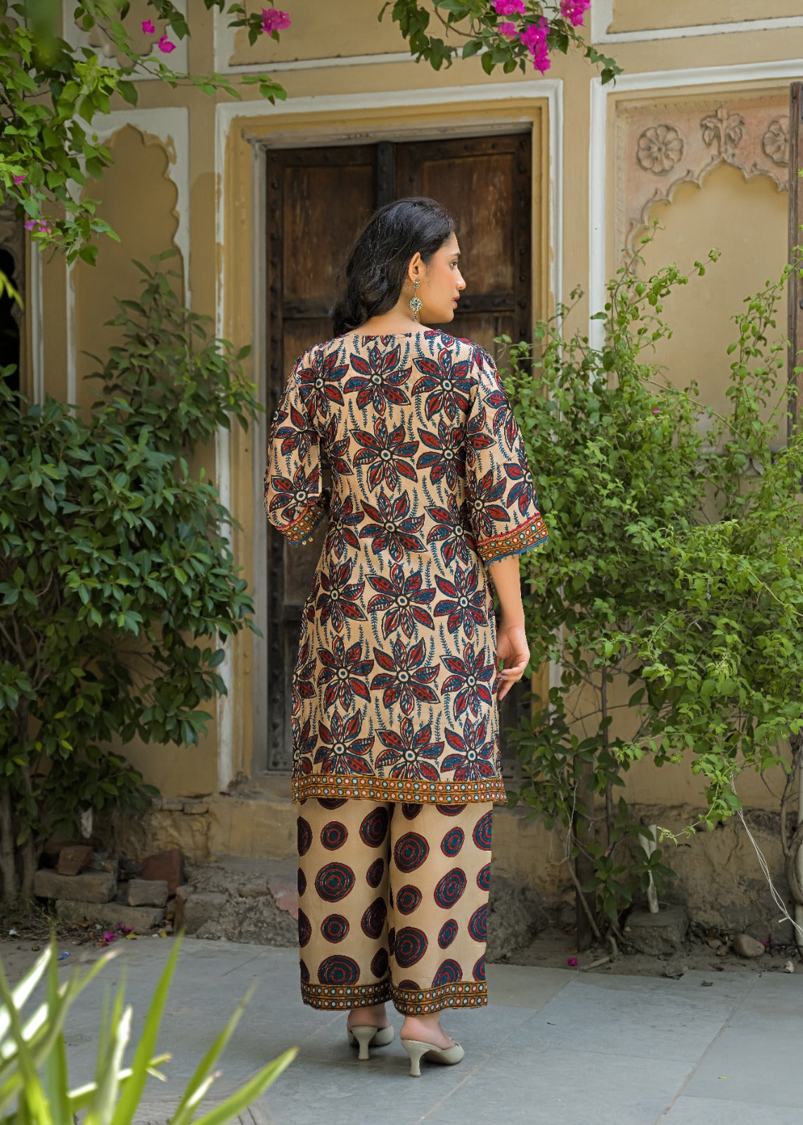 Pure crape silk with mul lining three piece set (C470)