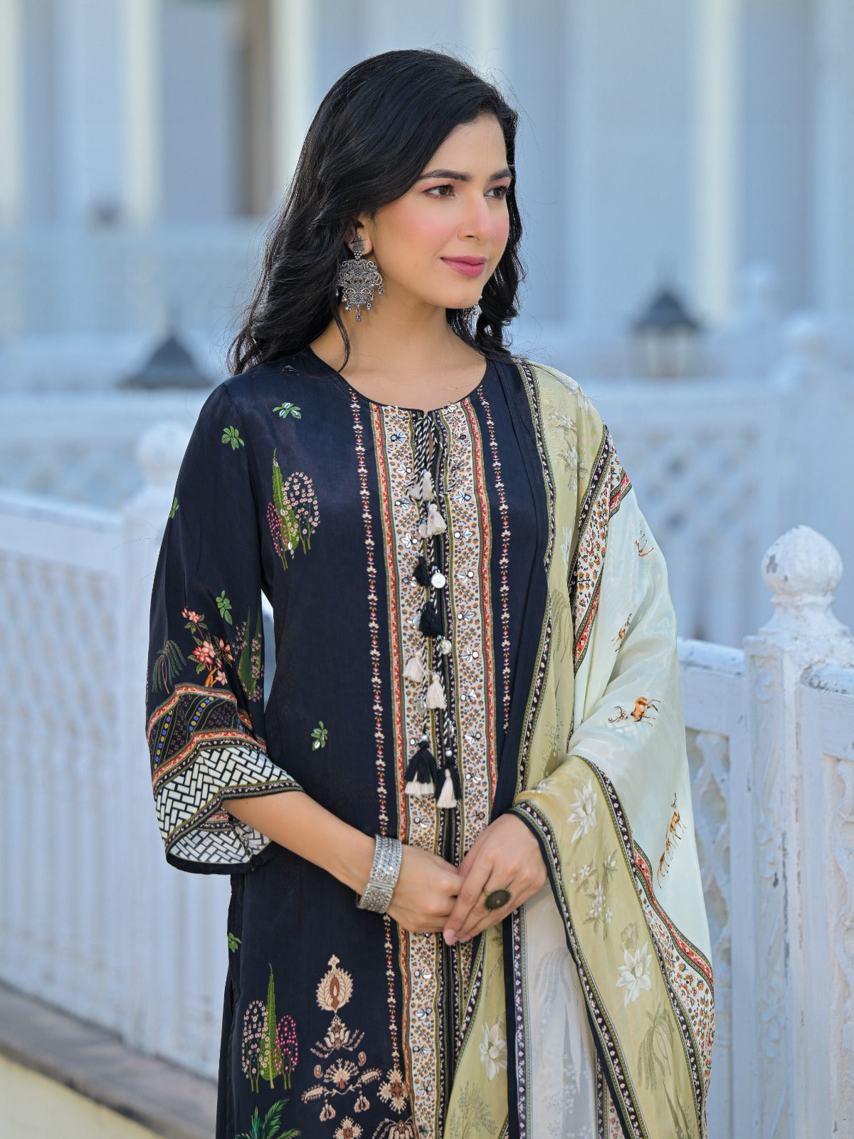 Natural crape with mul lining three piece set (C234)