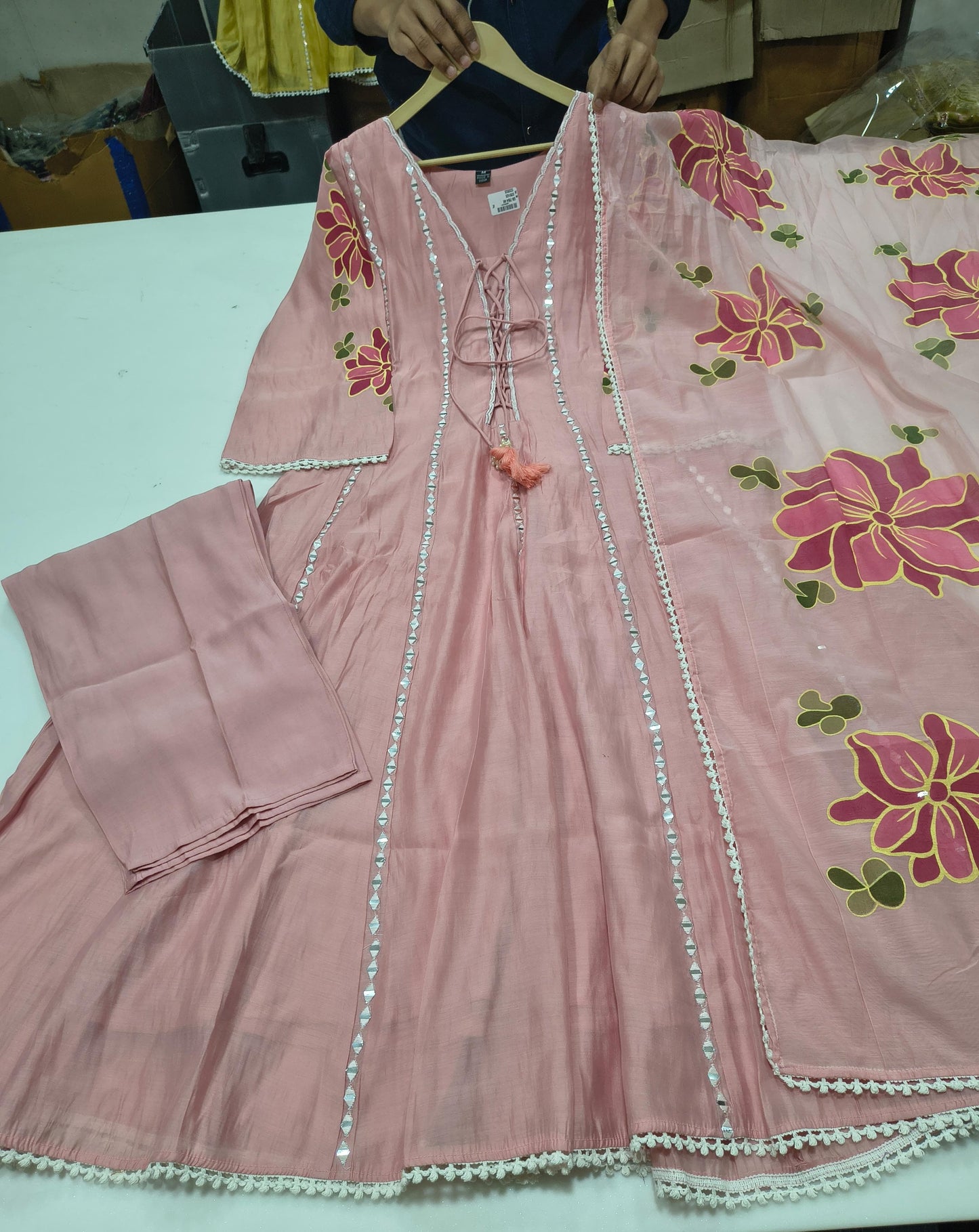 Pure mul chanderi with. Mul lining and brush paint dupatta three piece set (B148)