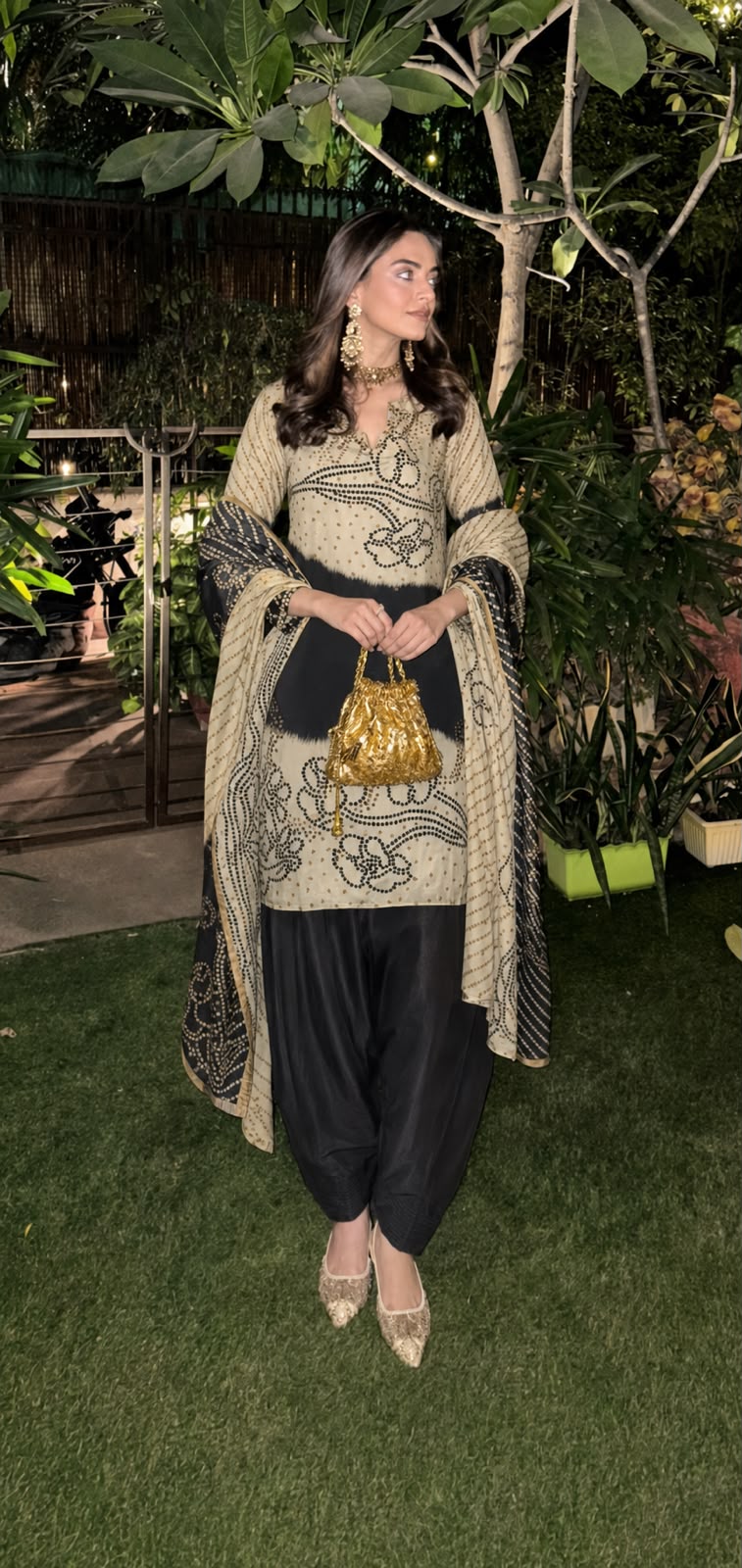 Natural crape smart three piece set with farshi salwar (C585)
