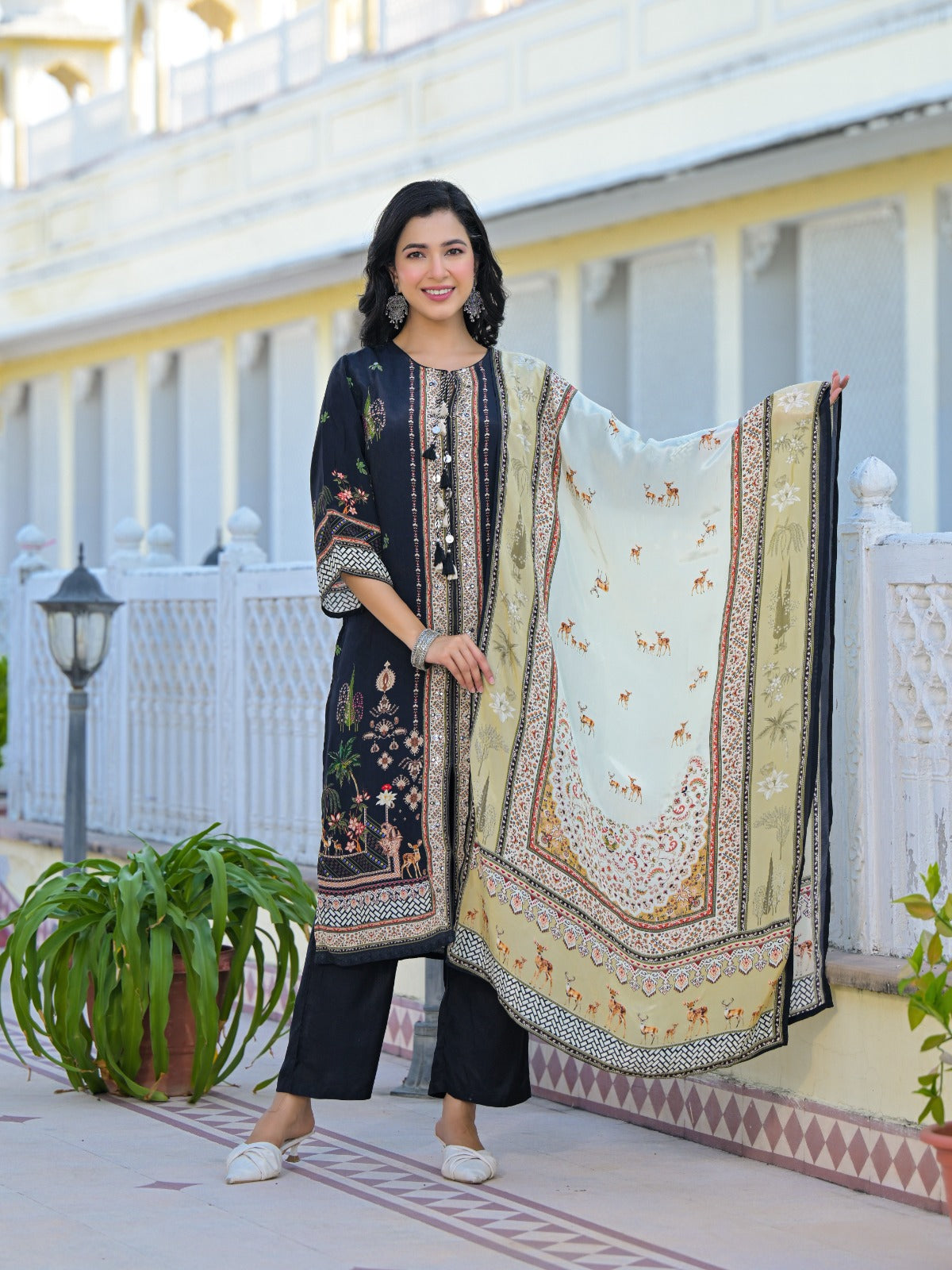 Natural crape with mul lining three piece set (C234)
