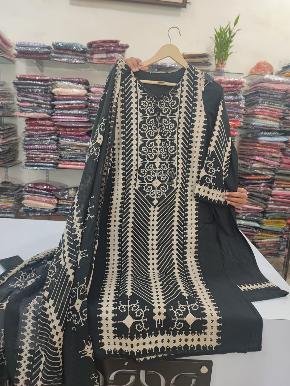 Black pure cotton placement print three piece set (B344)