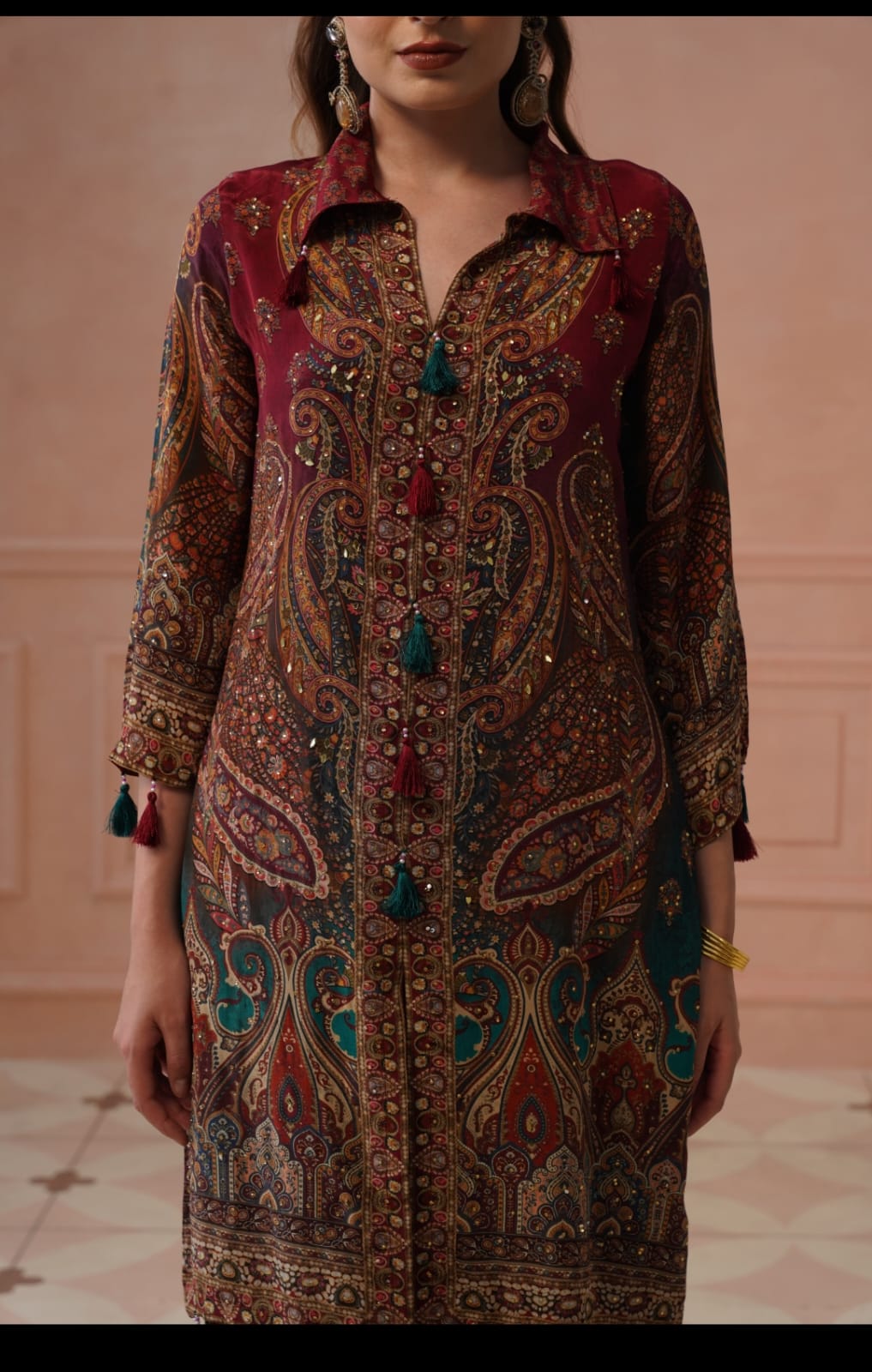 Pure crape with separate inner and mul lining in the bottom very smart two piece cordset (S155)