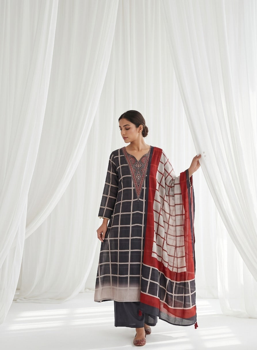 Russian silk beautiful three piece set (C395)