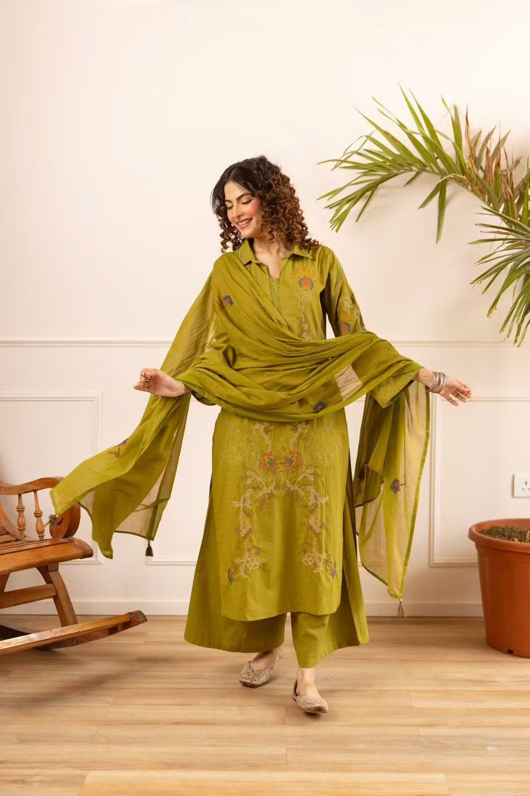 Pure cotton with thread embroidery three piece set (B1056)