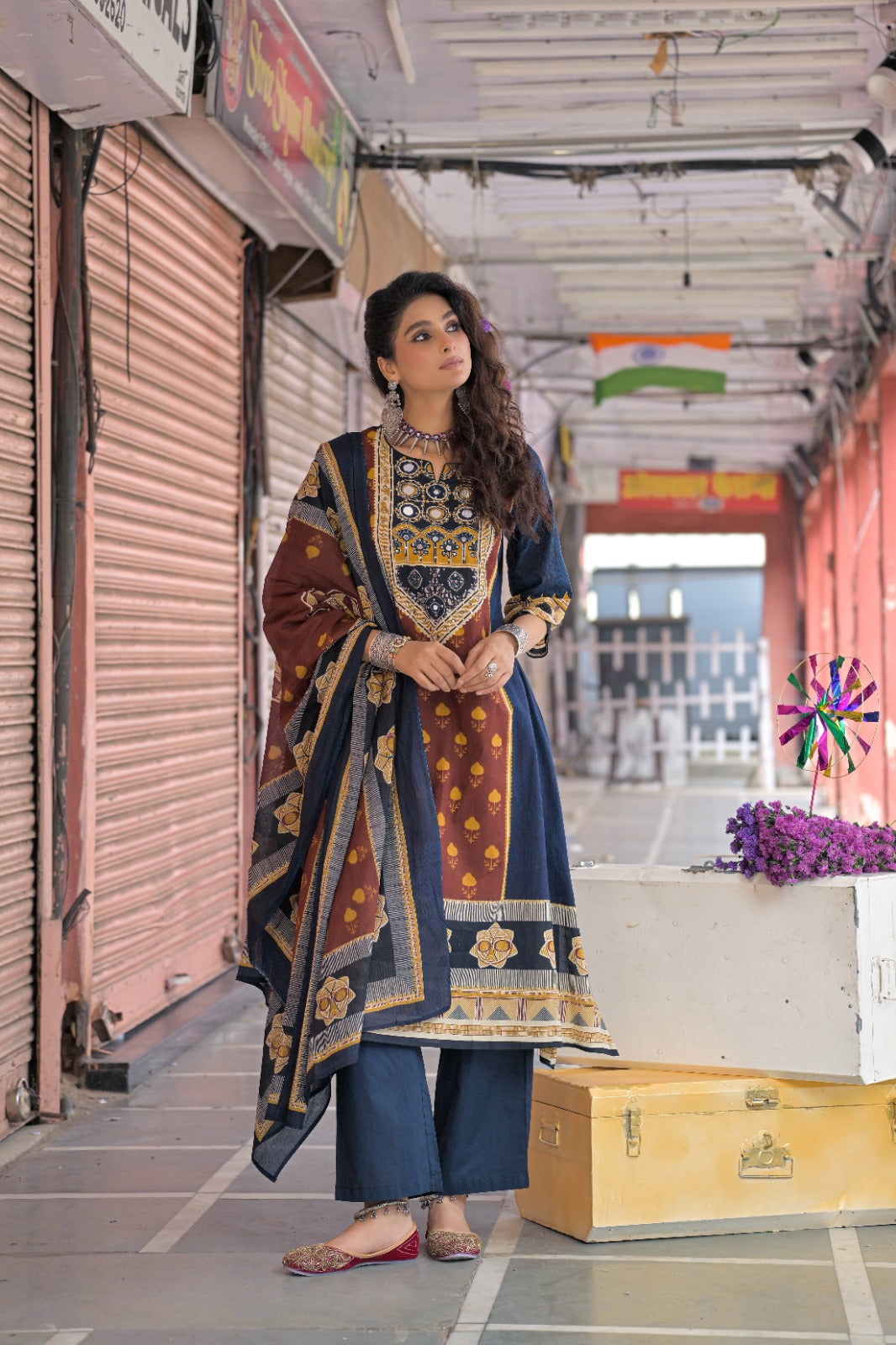 Pure cotton A line pattern with two side deep mobile pocket smart three piece set (C654)